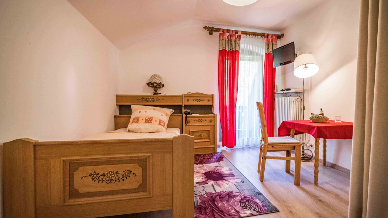 Einzelzimmer Einzelzimmer